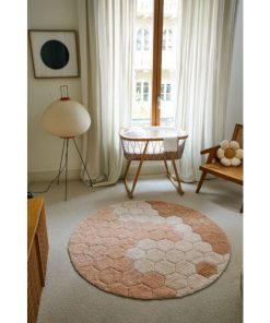 alfombra redonda honeycomb rose de lorena canals rugs